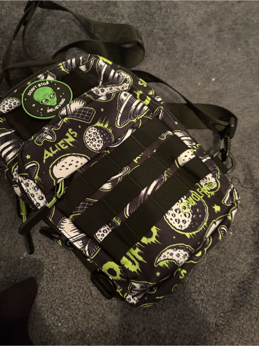 Alien Graphic Crossbody Belt Bag for Men - Black & Neon Green
